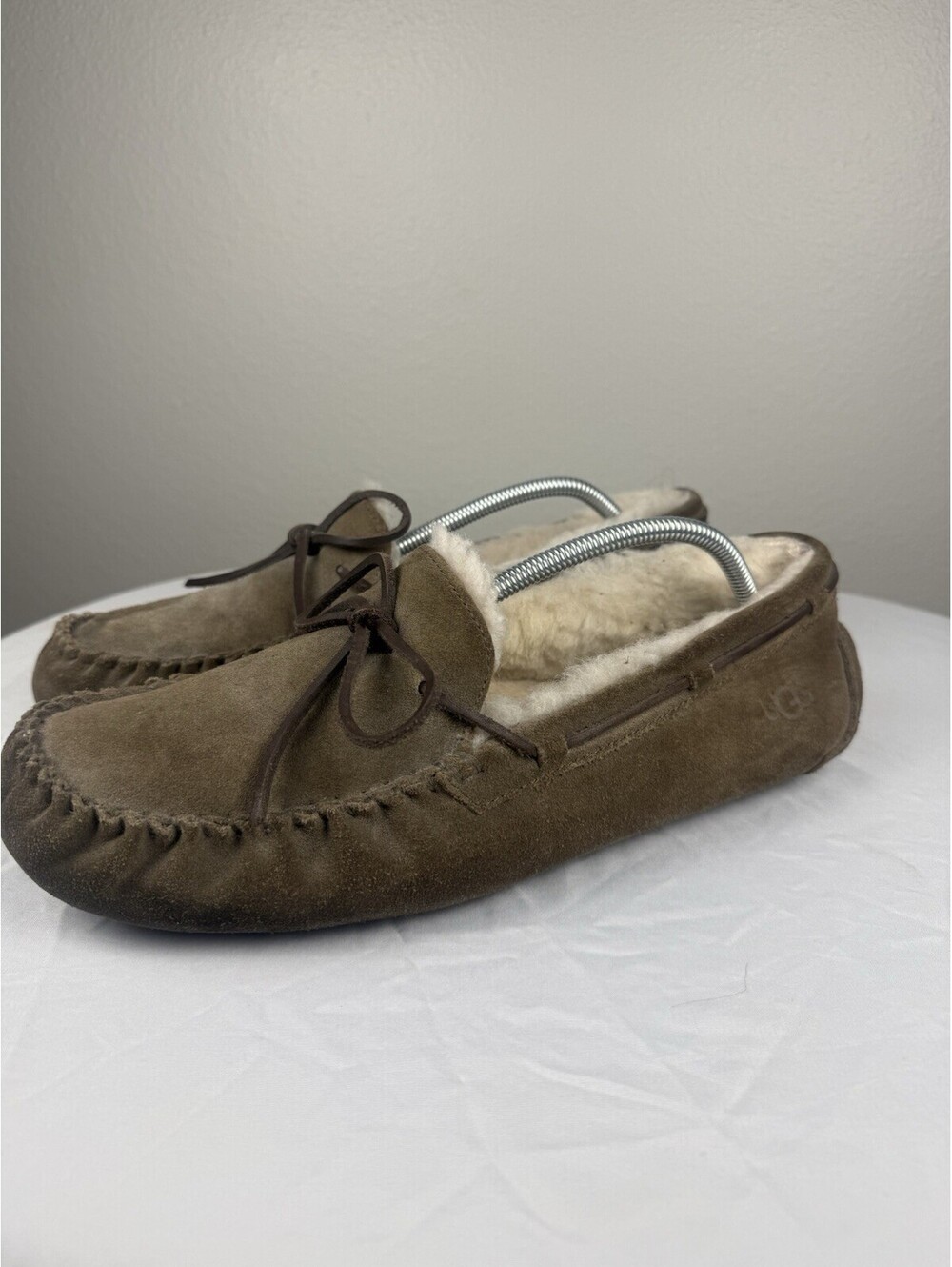 UGG Olsen Mens Size 12 Brown Suede Sheepskin Lined Moccasin Slippers